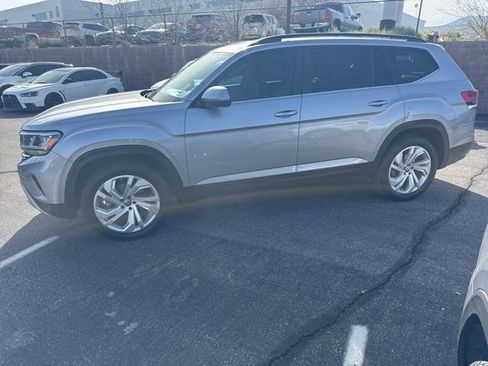 Used 2021 Volkswagen Atlas SE image 1