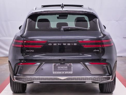 Certified 2026 Genesis GV70 2.5T Advanced AWD/4WD image 7