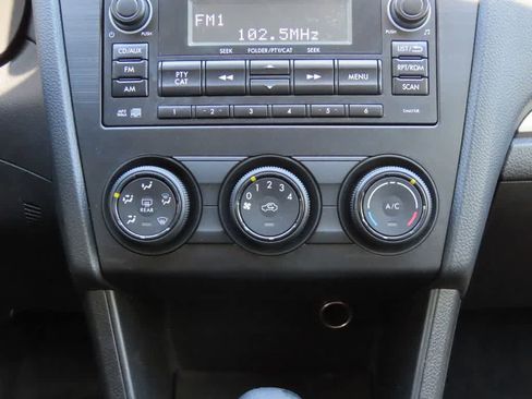 Used 2013 Subaru Crosstrek 2.0i Premium w/ Popular Pkg 1 AWD/4WD image 20