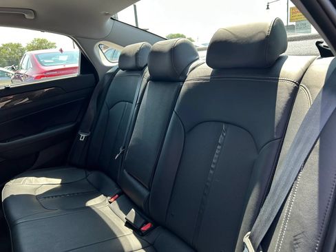 Used 2018 Hyundai Sonata Limited w/ Limited Ultimate Package 03 FWD image 12