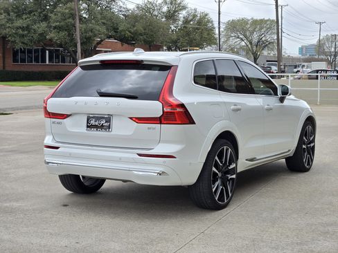 Used 2023 Volvo XC60 B5 Ultimate w/ Climate Package image 9