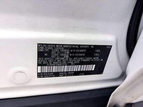 Used 2022 Toyota RAV4 Limited AWD/4WD image 36
