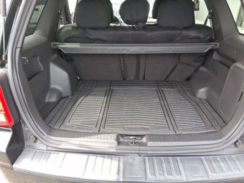Used 2010 Ford Escape XLT FWD image 12