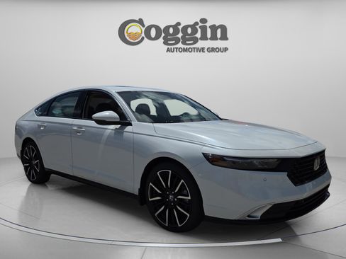 New 2026 Honda Accord Touring image 7