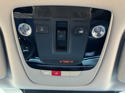 Used 2024 Kia Sorento SX FWD image 33