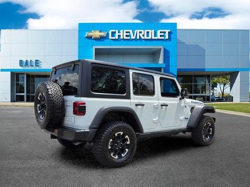 Used 2024 Jeep Wrangler Unlimited Rubicon 4xe AWD/4WD image 3