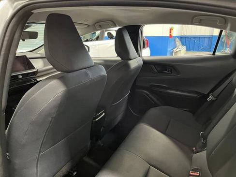 Used 2024 Toyota Prius LE FWD image 17