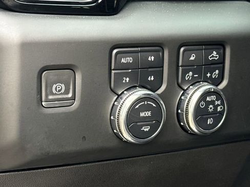 Used 2024 GMC Sierra 2500 AT4X AWD/4WD image 21