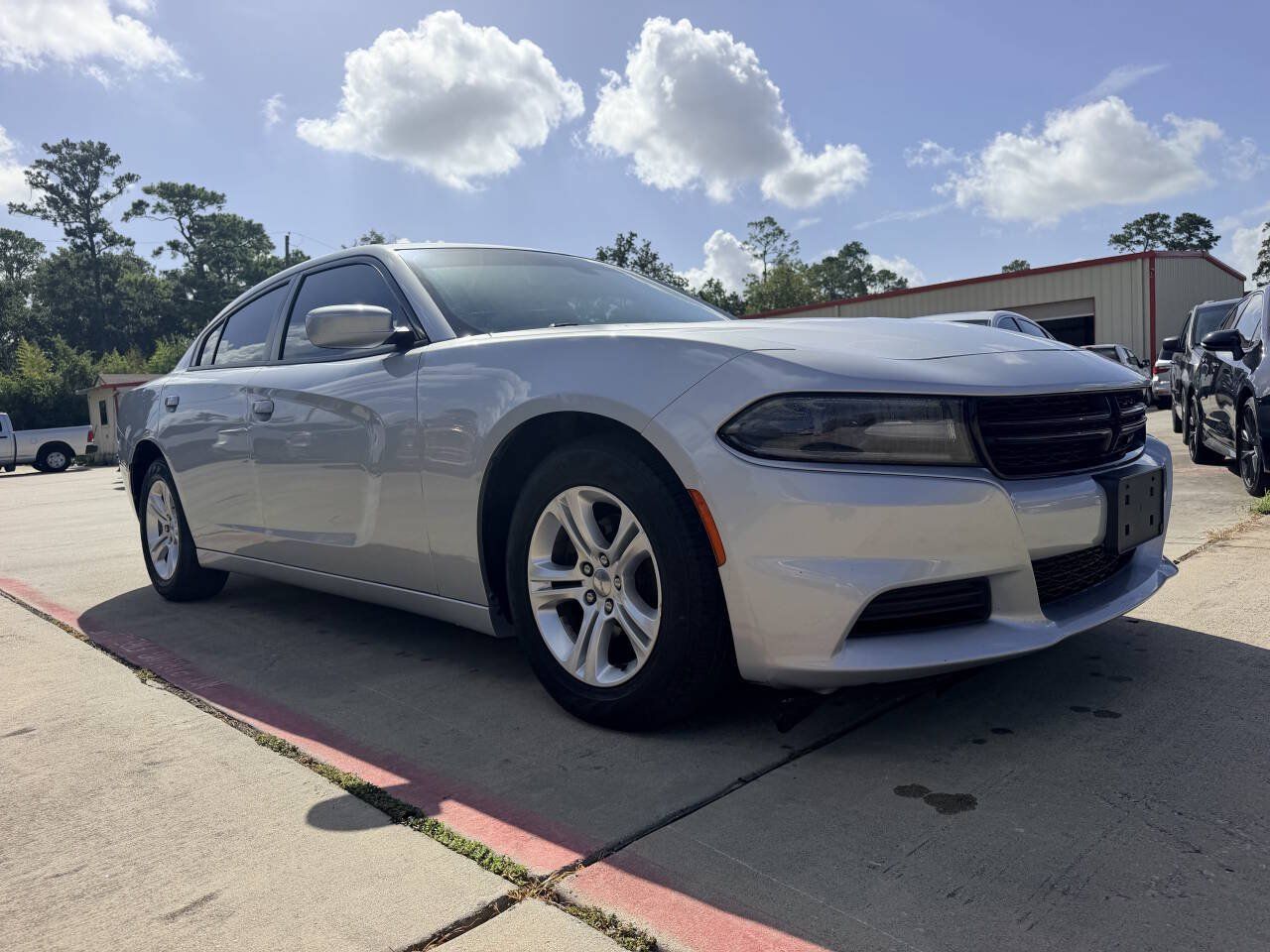 Used 2020 Dodge Charger SXT RWD image 4