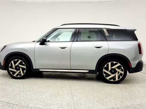 Used 2025 MINI Cooper Countryman S w/ Comfort Package Max image 8