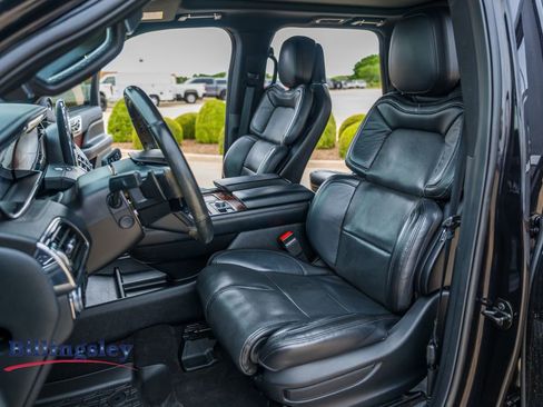 Used 2021 Lincoln Navigator Reserve w/ Luxury Package AWD/4WD image 10