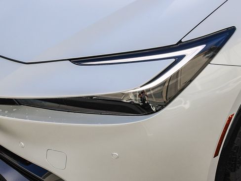 New 2026 Toyota Prius XLE FWD image 5