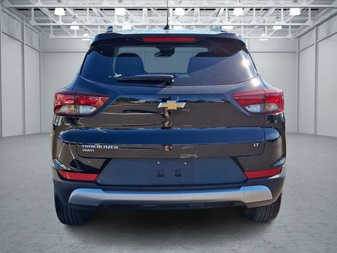 Used 2025 Chevrolet TrailBlazer LT AWD/4WD image 5
