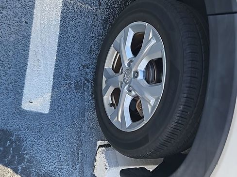 Used 2023 Honda HR-V LX image 6