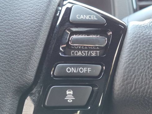 Used 2022 Nissan Frontier PRO-4X w/ Pro-4X Premium Package AWD/4WD image 38
