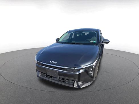Used 2025 Kia K4 FWD image 6