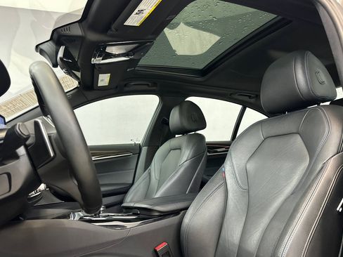 Used 2018 BMW 540i image 15