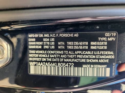 Used 2019 Porsche Macan AWD/4WD image 25
