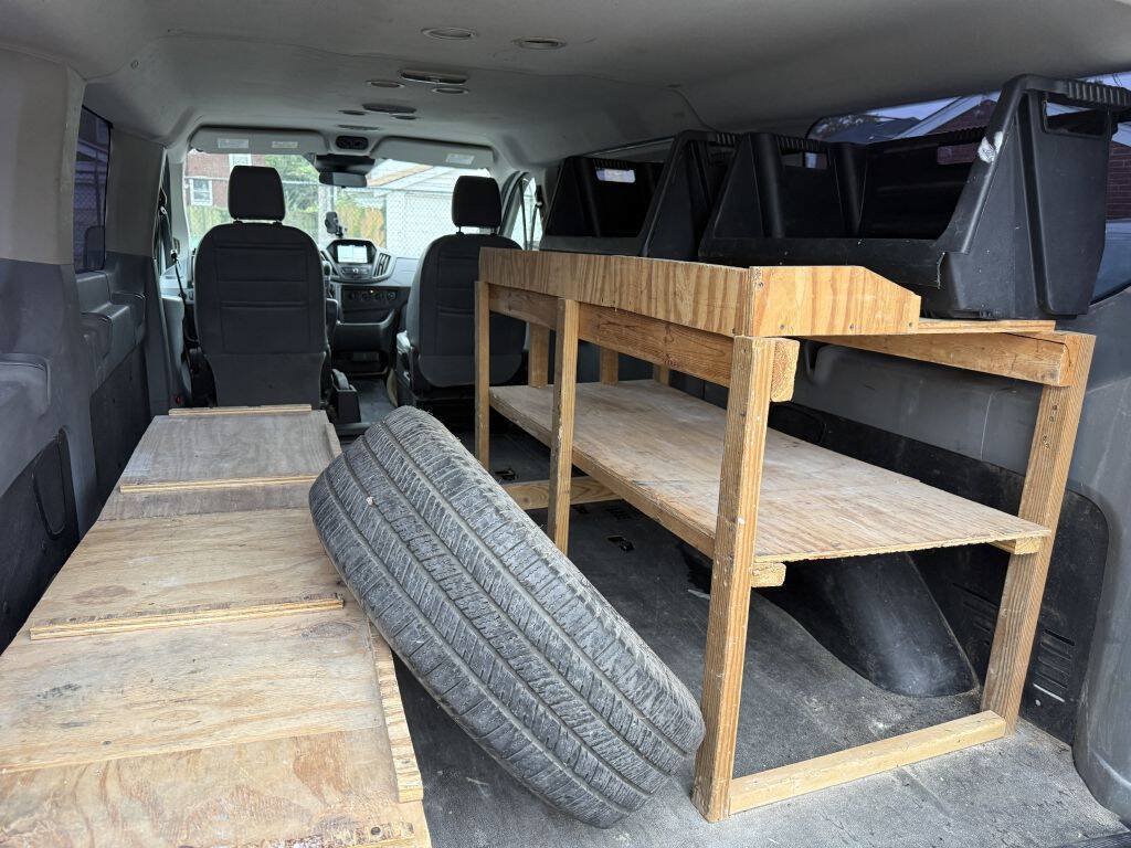 Used 2017 Ford Transit 150 XL RWD image 11