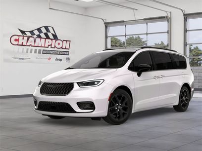 New 2026 Chrysler Pacifica Limited w/ S Appearance Package