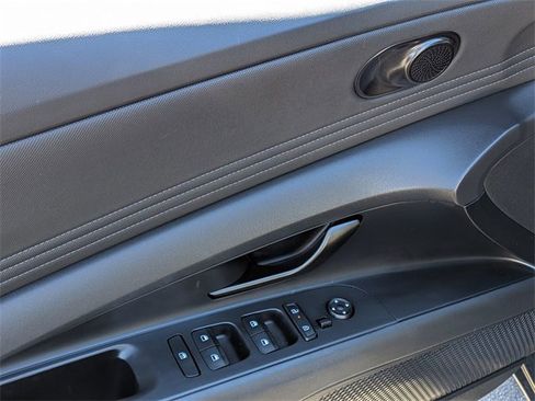 Used 2025 Hyundai Elantra SEL image 9