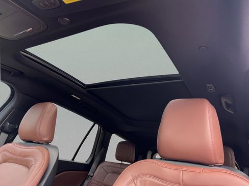 New 2026 Lincoln Aviator Reserve w/ Illumination Package RWD image 24
