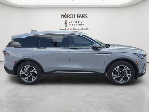 New 2026 Lincoln Nautilus Premier w/ Equipment Group 102A AWD/4WD image 6