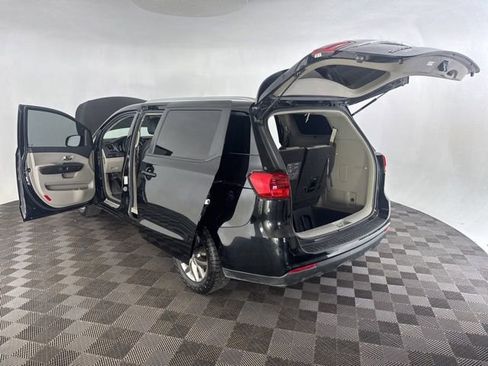 Used 2020 Kia Sedona EX FWD image 18