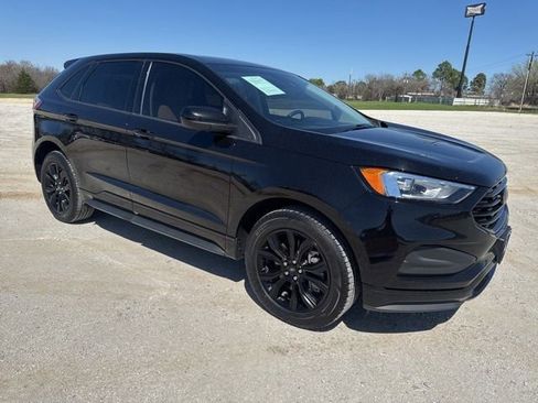 Used 2024 Ford Edge SE w/ Black Appearance Package image 7