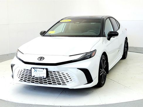 Used 2026 Toyota Camry XSE w/ Premium Plus Package AWD/4WD image 2