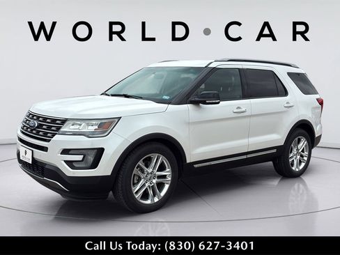 Used 2016 Ford Explorer XLT w/ Equipment Group 202A image 11