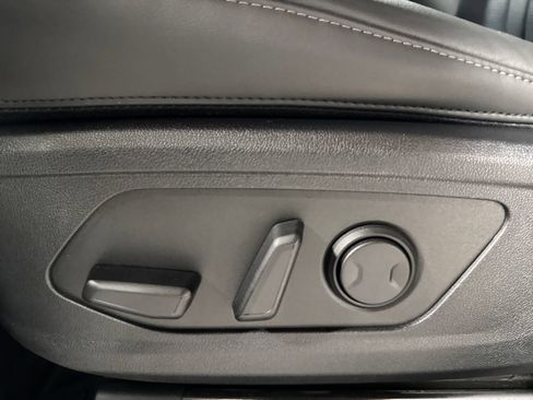 Certified 2025 Kia Sorento EX w/ Panoramic Sunroof Package AWD/4WD image 17