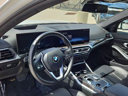 Used 2023 BMW 330i Sedan w/ Premium Package image 10