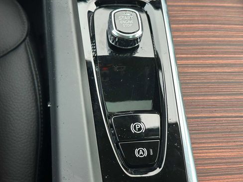 New 2026 Volvo V60 B5 Cross Country Plus w/ Climate Package image 32