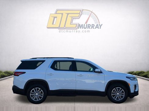 Used 2023 Chevrolet Traverse LT FWD image 4