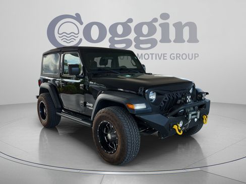 Used 2018 Jeep Wrangler Sport AWD/4WD image 7