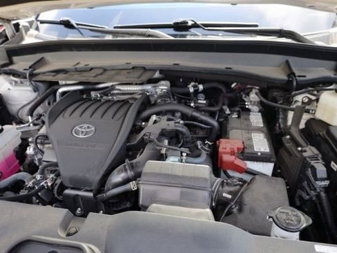 Used 2024 Toyota Grand Highlander XLE image 44