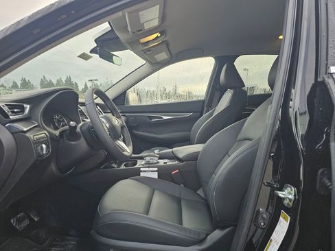 New 2025 INFINITI QX50 Pure image 23