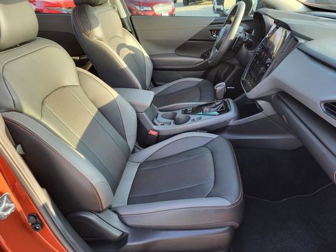 Certified 2025 Subaru Crosstrek 2.5i Limited w/ Crosstrek Mirror Package image 8