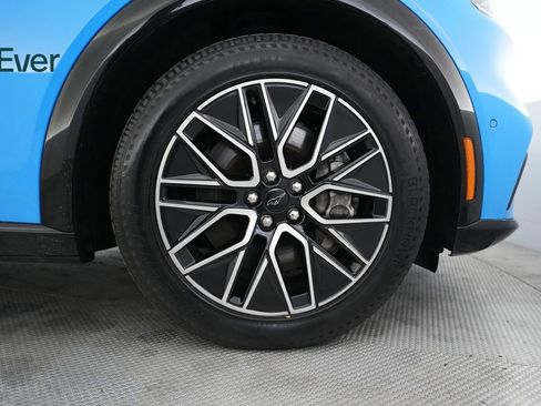 Used 2024 Ford Mustang Mach-E Premium image 20