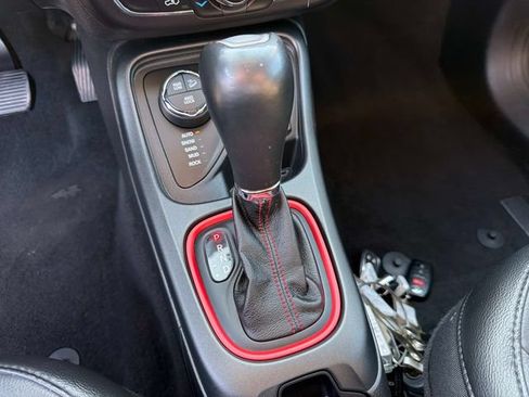 Used 2018 Jeep Compass Trailhawk AWD/4WD image 28