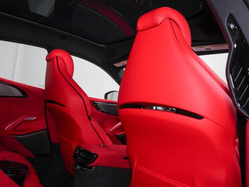 Used 2026 Ferrari Purosangue AWD/4WD image 42