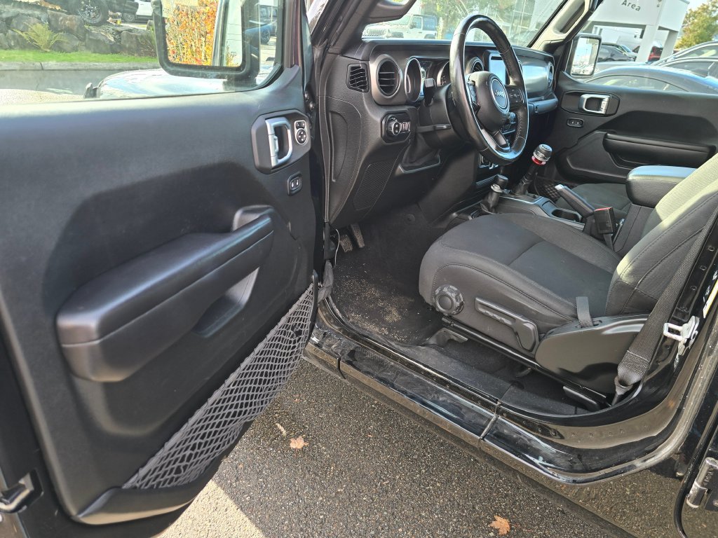 Used 2021 Jeep Gladiator Sport w/ Technology Group AWD/4WD image 21