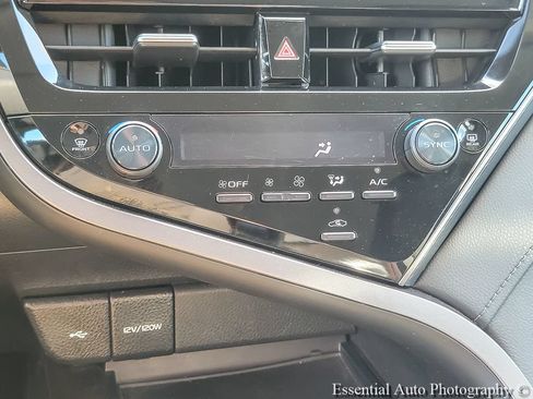 Used 2023 Toyota Camry LE FWD image 14