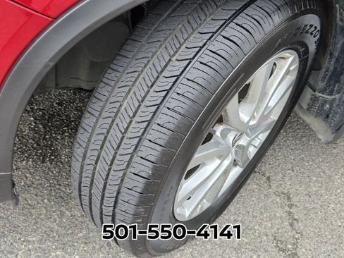 Used 2017 Nissan Rogue SV w/ SV Premium Package image 19