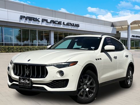 Used 2018 Maserati Levante image 1