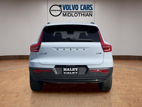 New 2026 Volvo XC40 B5 Plus w/ Protection Package Premier AWD/4WD image 21