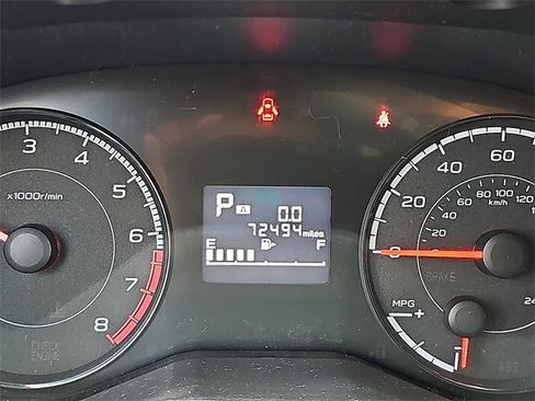 Used 2019 Subaru Crosstrek 2.0i Premium image 19