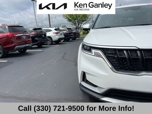 Used 2024 Kia Carnival LX FWD image 18