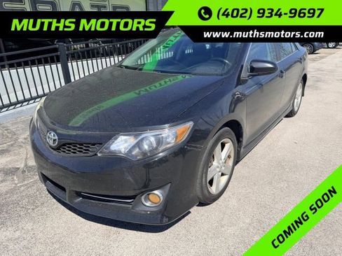 Used 2014 Toyota Camry SE image 1